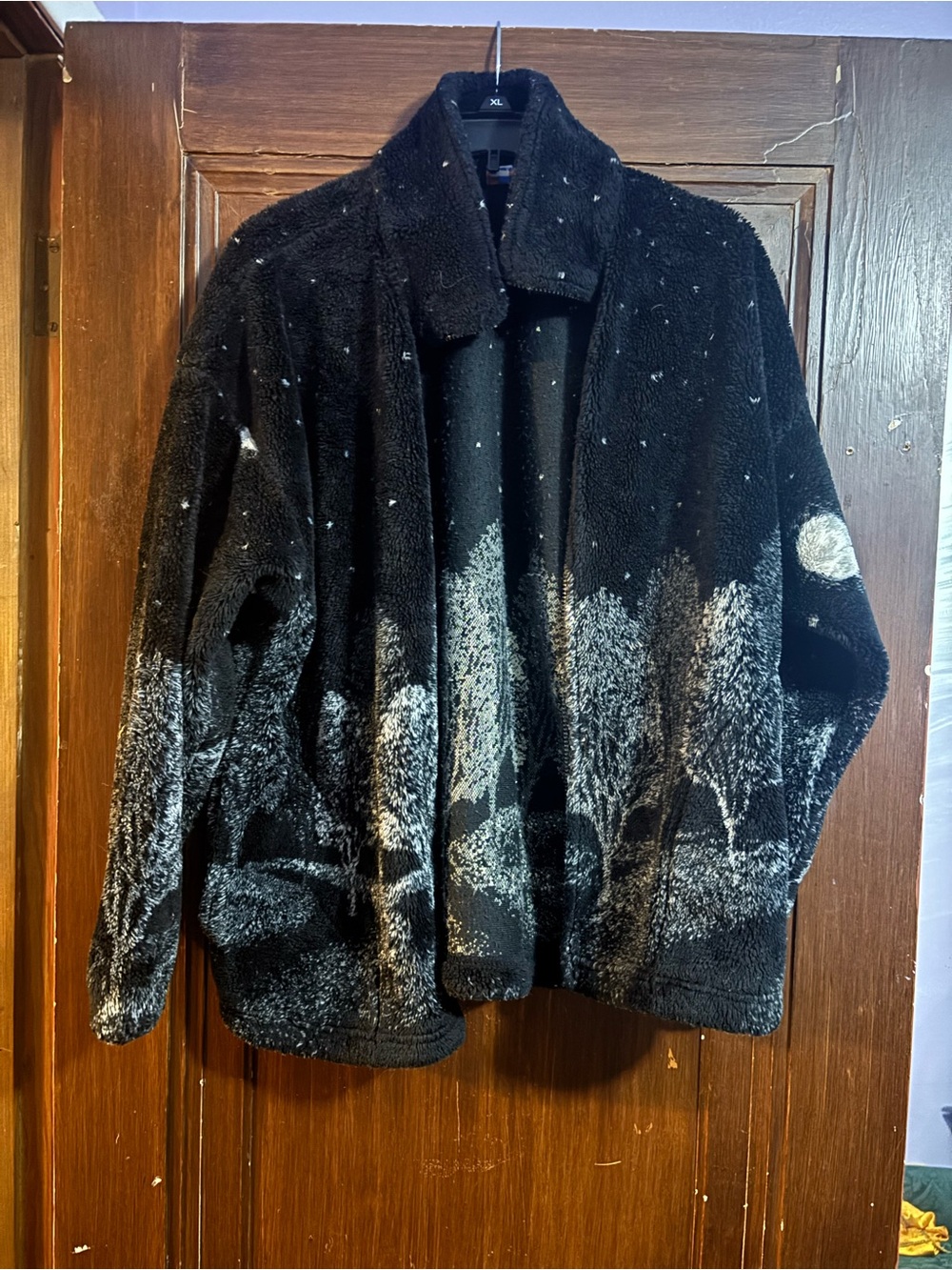 Mazmania size medium Black Scenic Fleece Jacket with Moon and Trees